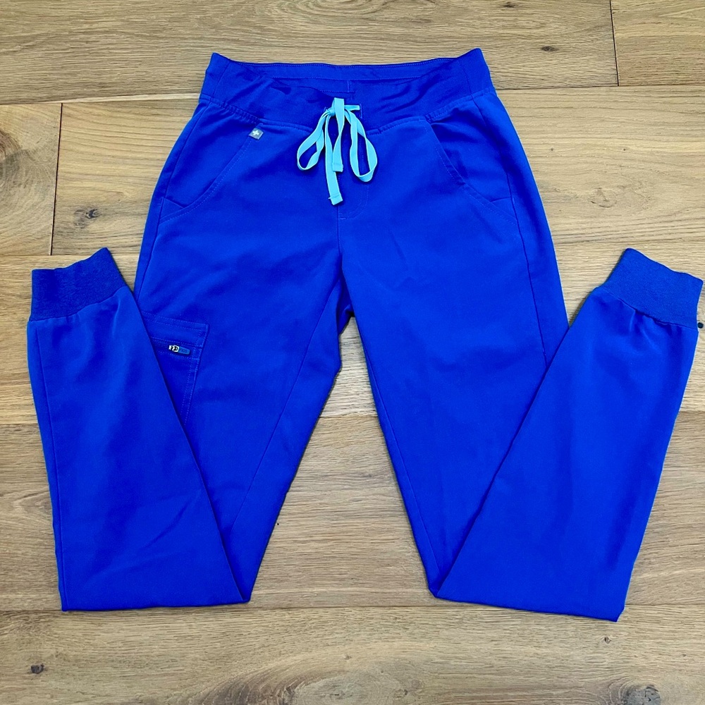 Figs Jogger set - Picture 2 of 3